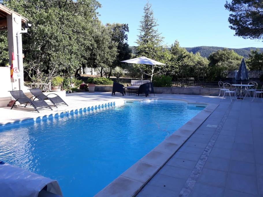 Villa Le Bosquet En Luberon. Менерб Экстерьер фото