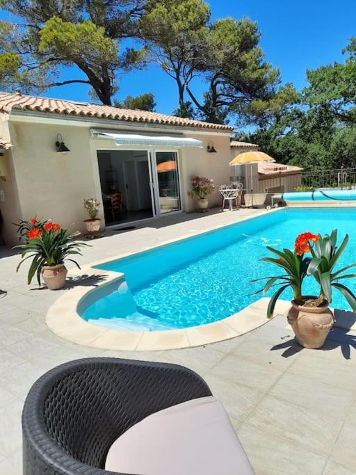 Villa Le Bosquet En Luberon. Менерб Экстерьер фото